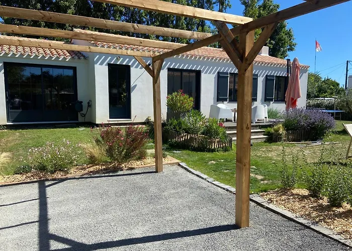 بيت للعطل L Beau D Hier